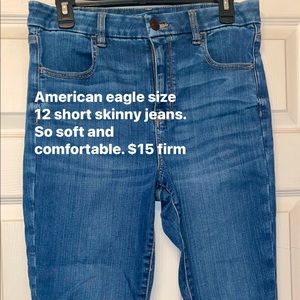 American eagle skinny jeans short. Size 12.